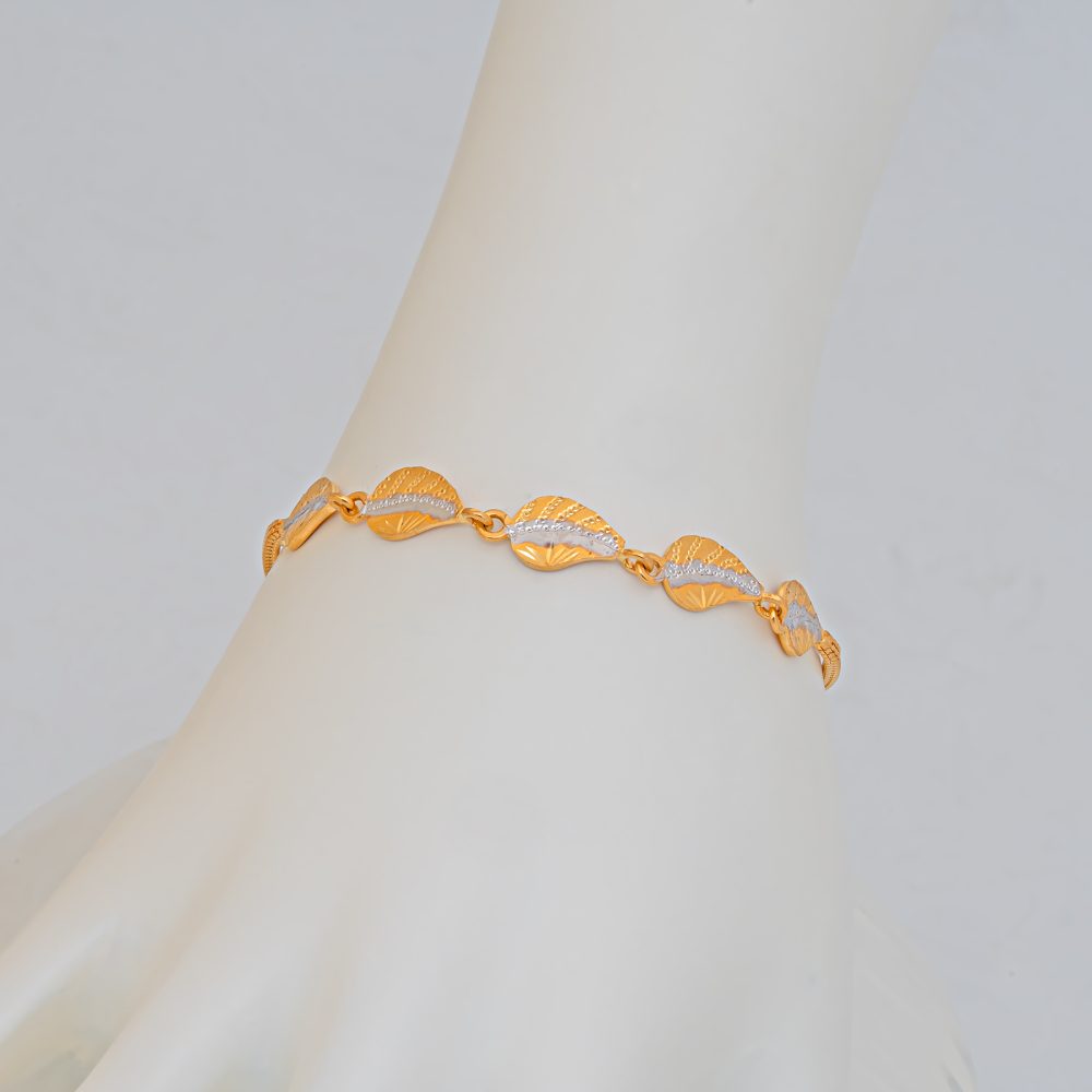 Bracelet by ST Jewellery Manufacturers