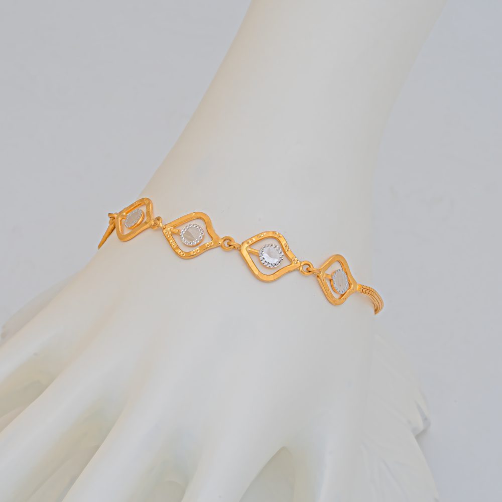 Bracelet by ST Jewellery Manufacturers