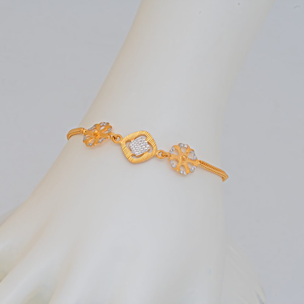 Bracelet by ST Jewellery Manufacturers
