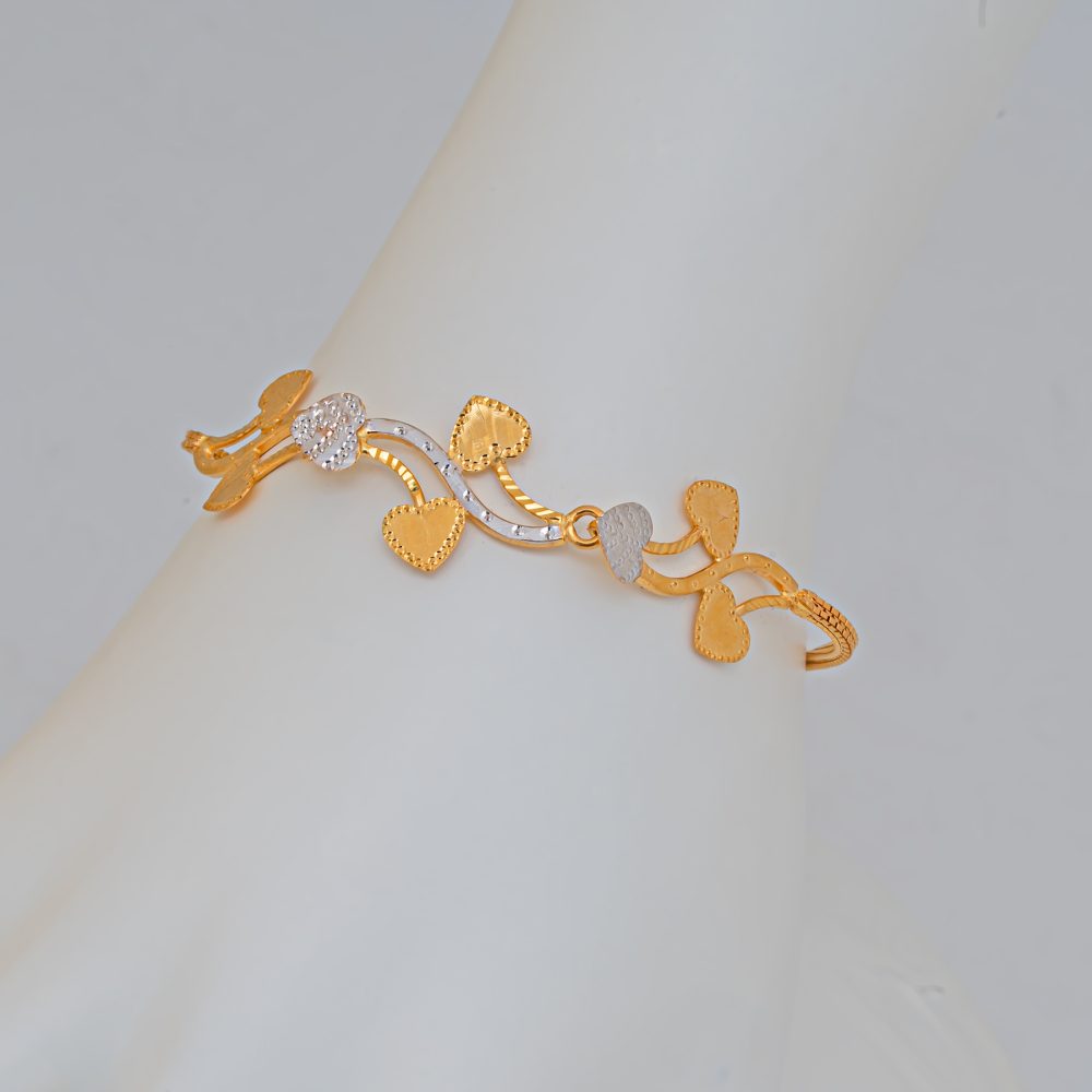 Bracelet by ST Jewellery Manufacturers