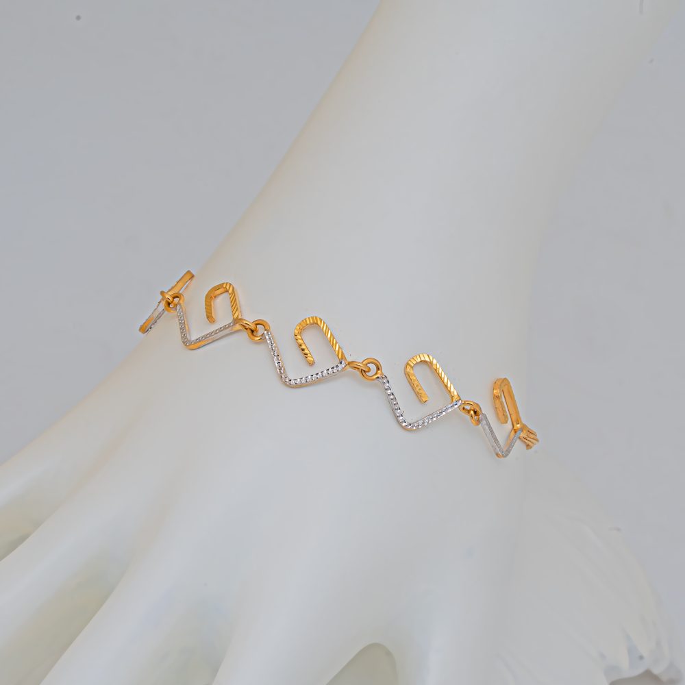 Bracelet by ST Jewellery Manufacturers
